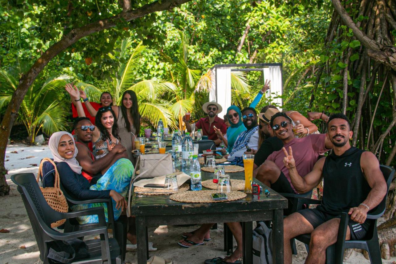 Tranquila Beach Hotel Rasdhoo Bagian luar foto