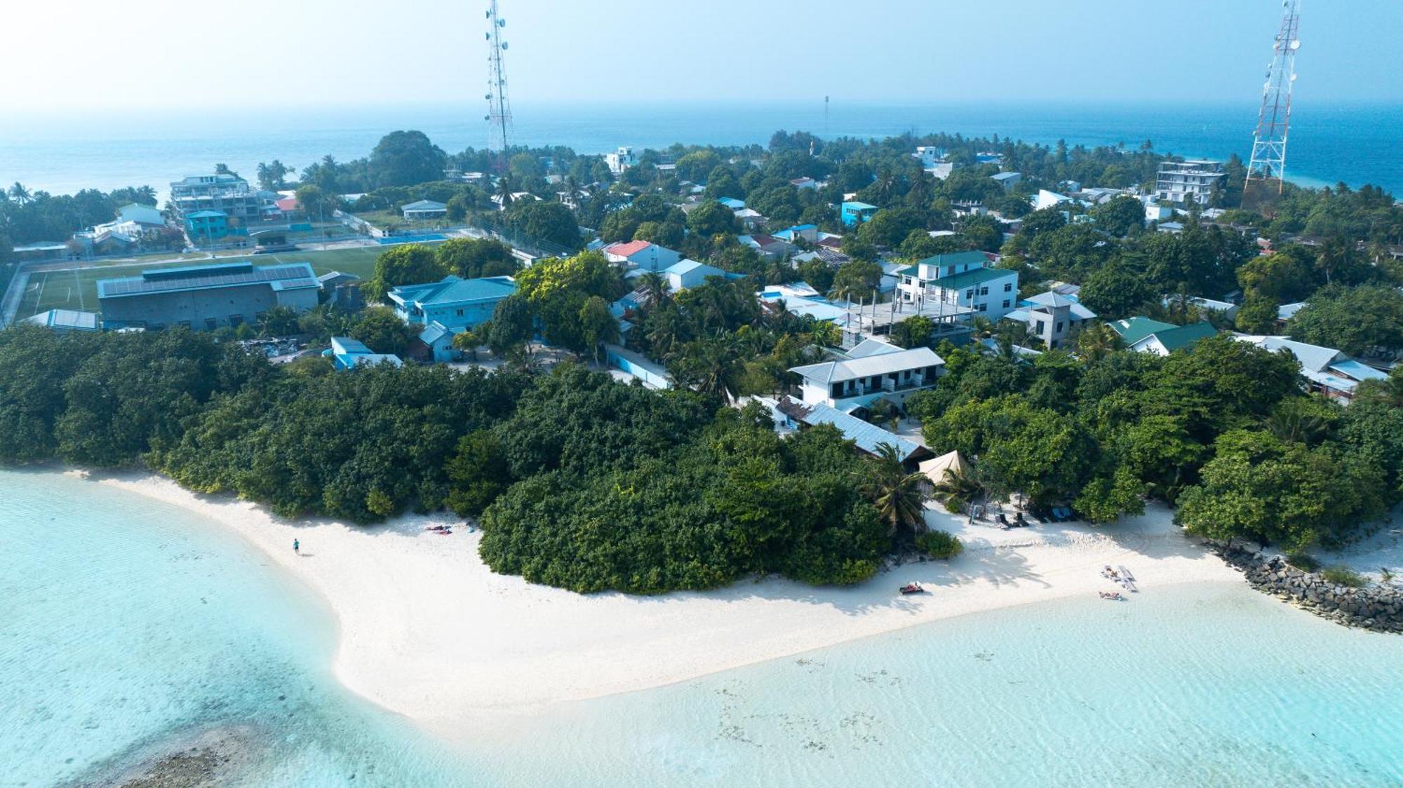 Tranquila Beach Hotel Rasdhoo Bagian luar foto