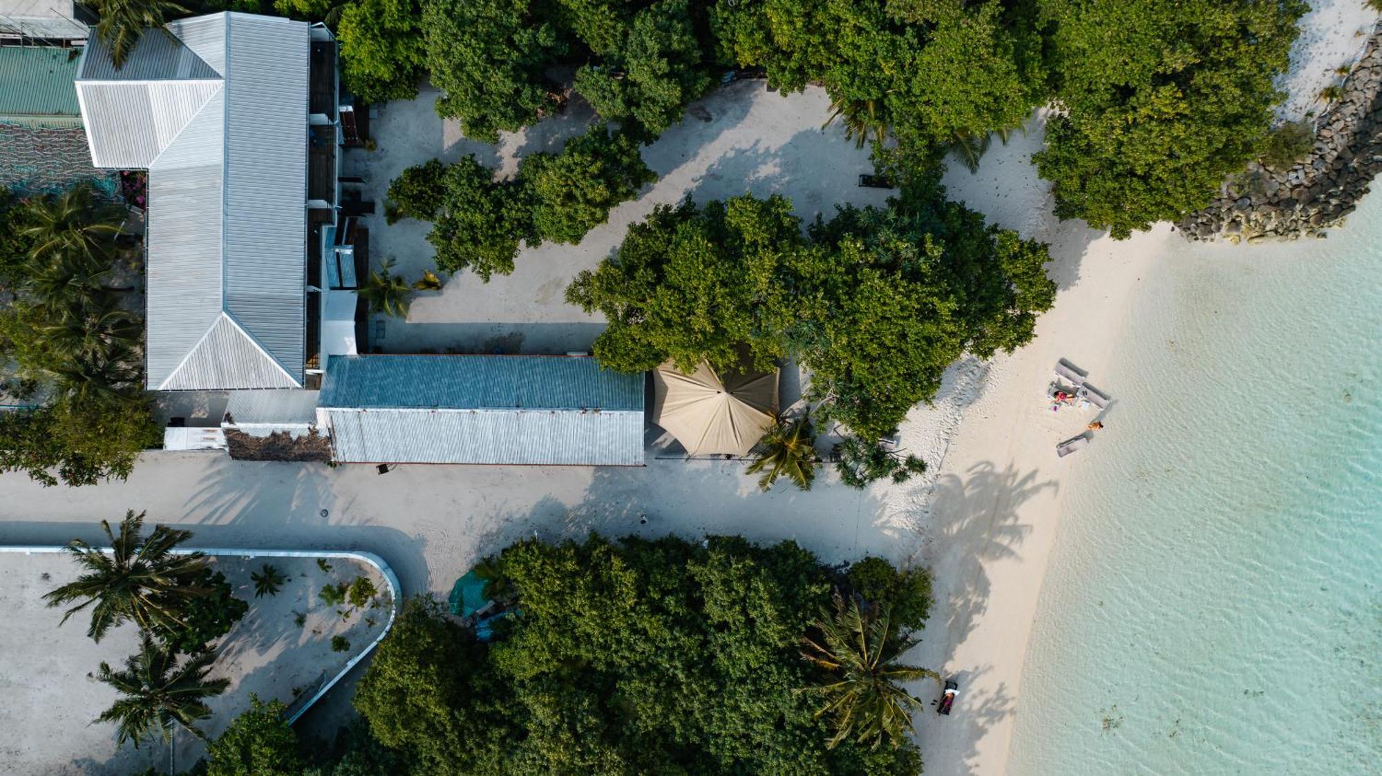 Tranquila Beach Hotel Rasdhoo Bagian luar foto