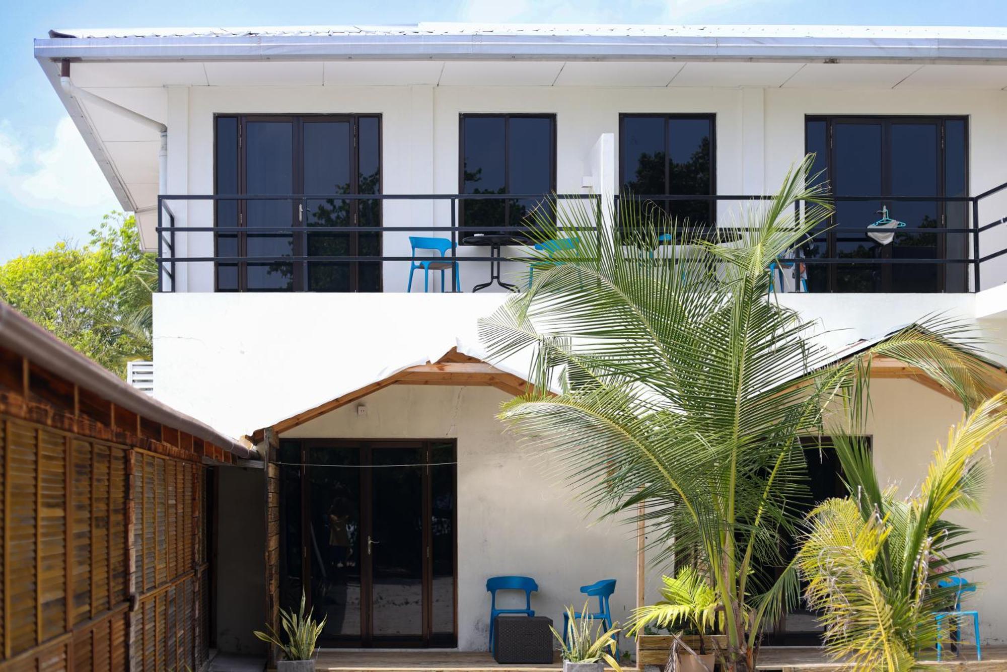 Tranquila Beach Hotel Rasdhoo Bagian luar foto
