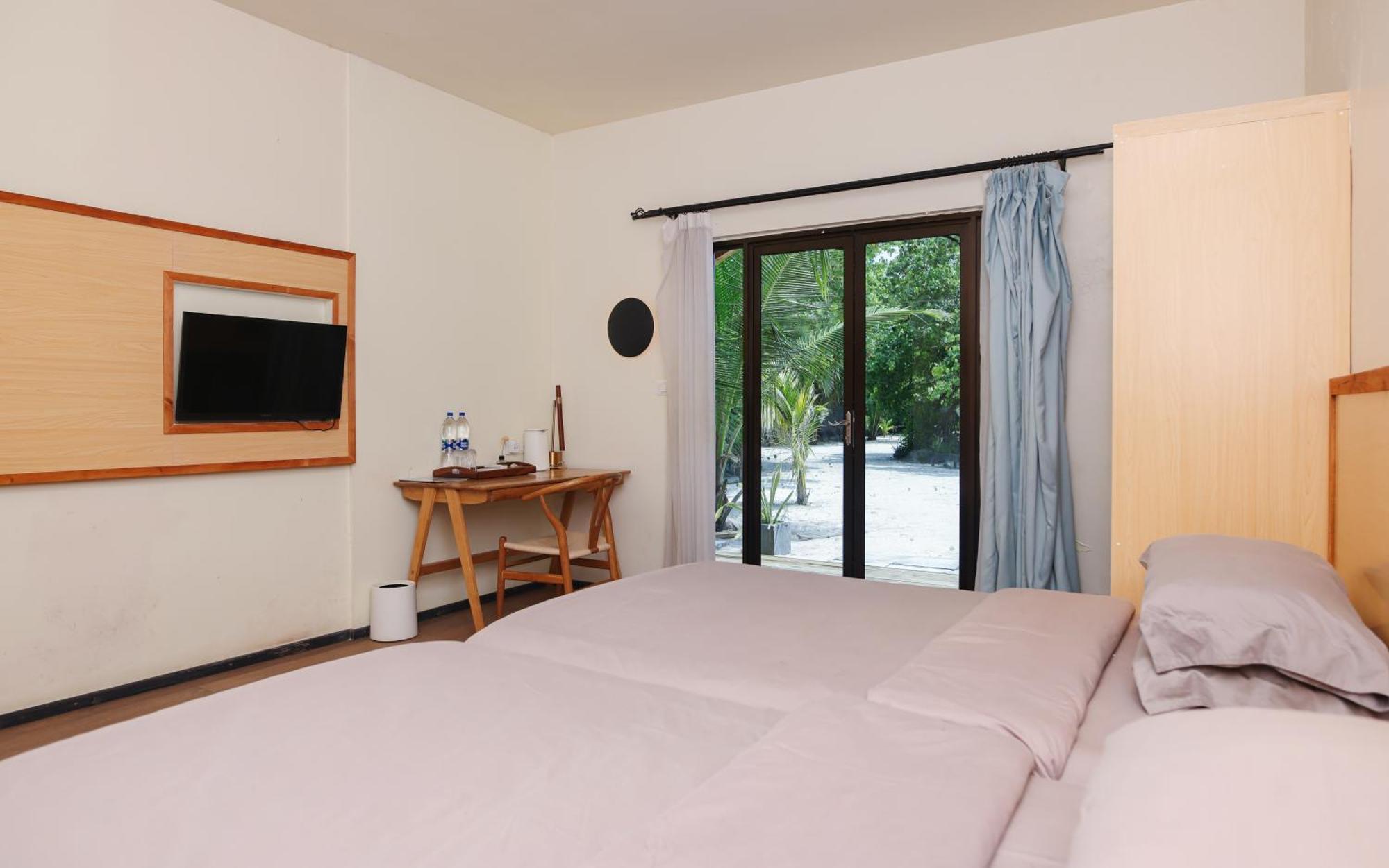Tranquila Beach Hotel Rasdhoo Bagian luar foto